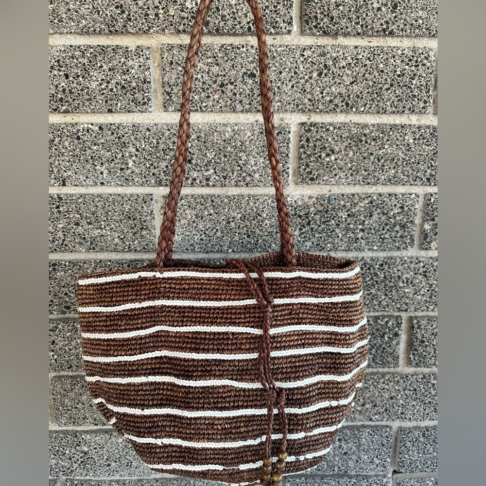 Brown Woven shoulder bag with sequin detail